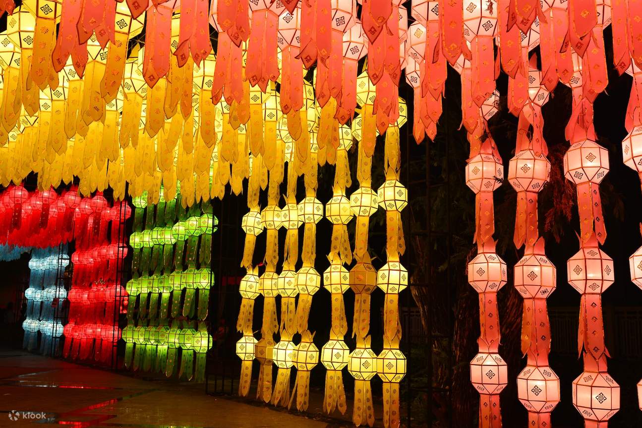 Chiang Mai : Visite à vélo de la vieille ville historique - Matin ou Soir